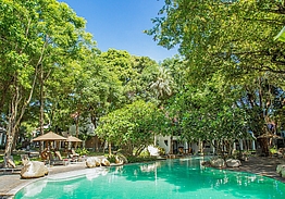 Woodlands Hotel & Resort