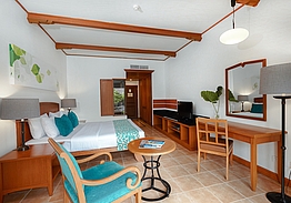 Woodlands Hotel & Resort