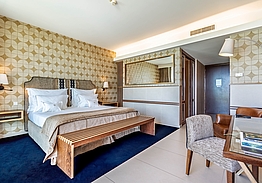 Wine & Books by the Sea