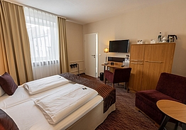 Comfort Hotel tom Kyle