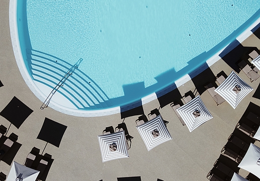 Wine & Books by the Sea