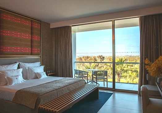 Wine & Books by the Sea