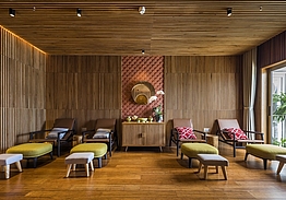 Chicland Hotel