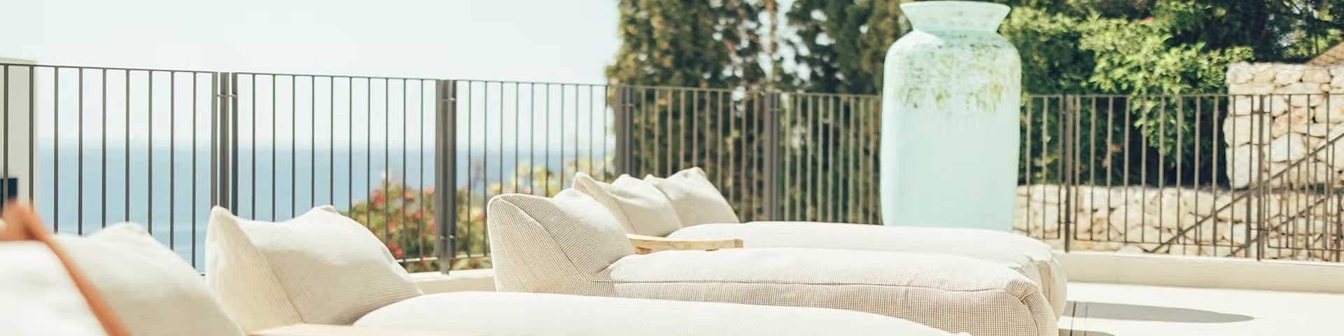 Cala Lanuza Suites