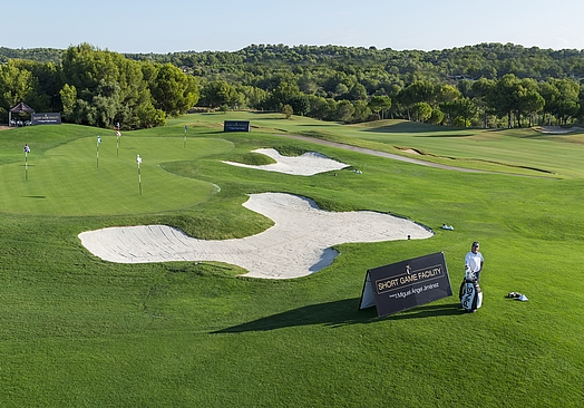 Las Colinas Golf & Country Club