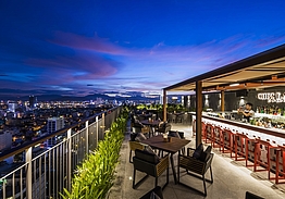 Chicland Hotel