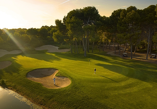 INFINITUM | Hills Course