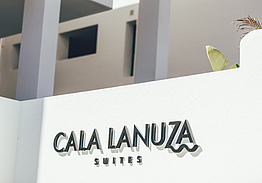 Cala Lanuza Suites