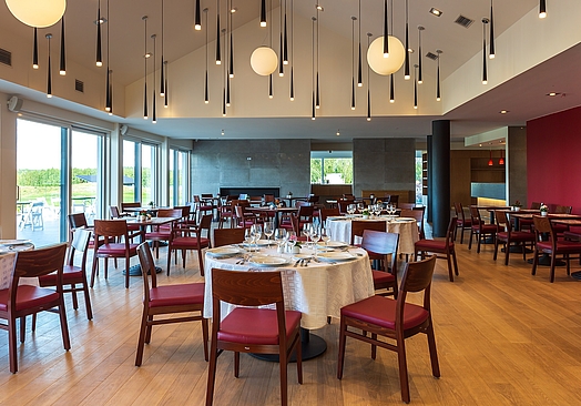 Modry Las Golf Resort | Golf i Polen