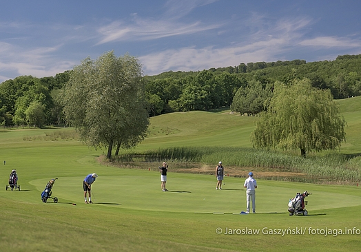Binowo Park Golf Club