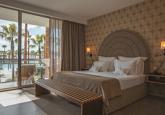 Wine & Books by the Sea