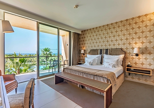 Wine & Books by the Sea