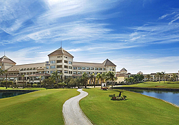 Hilton Pyramids Golf