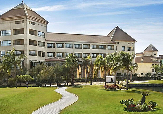 Hilton Pyramids Golf