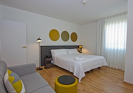 Aparthotel Atenea Valles | Golf i Barcelona