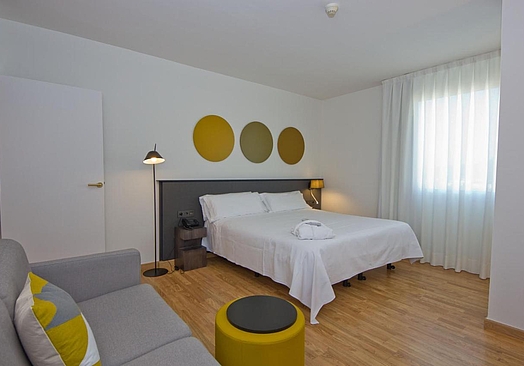 Aparthotel Atenea Valles | Golf i Barcelona