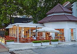 Woodlands Hotel & Resort