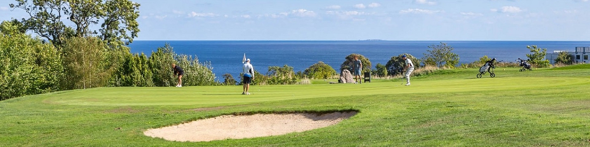 Rø Golfbaner | Golfvistelse Bornholm |