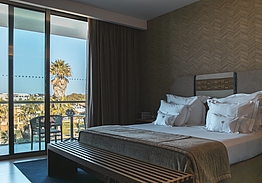 Wine & Books by the Sea