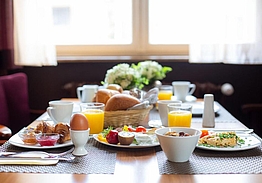 Comfort Hotel tom Kyle