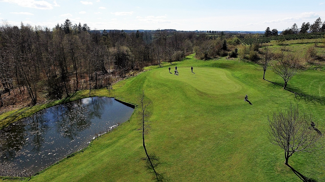 Mariagerfjord Golfklub er utrolig vakker denne våren