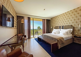 Wine & Books by the Sea