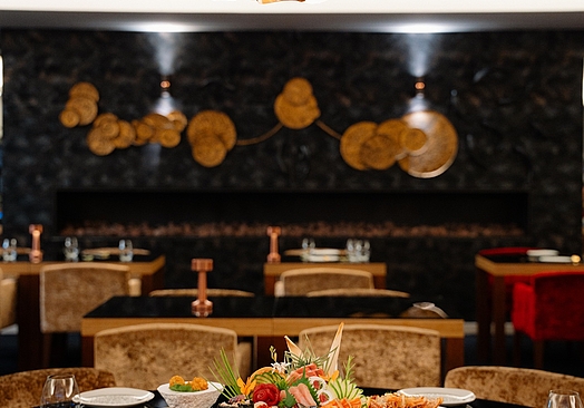 Wine & Books by the Sea