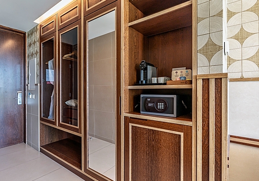 Wine & Books by the Sea