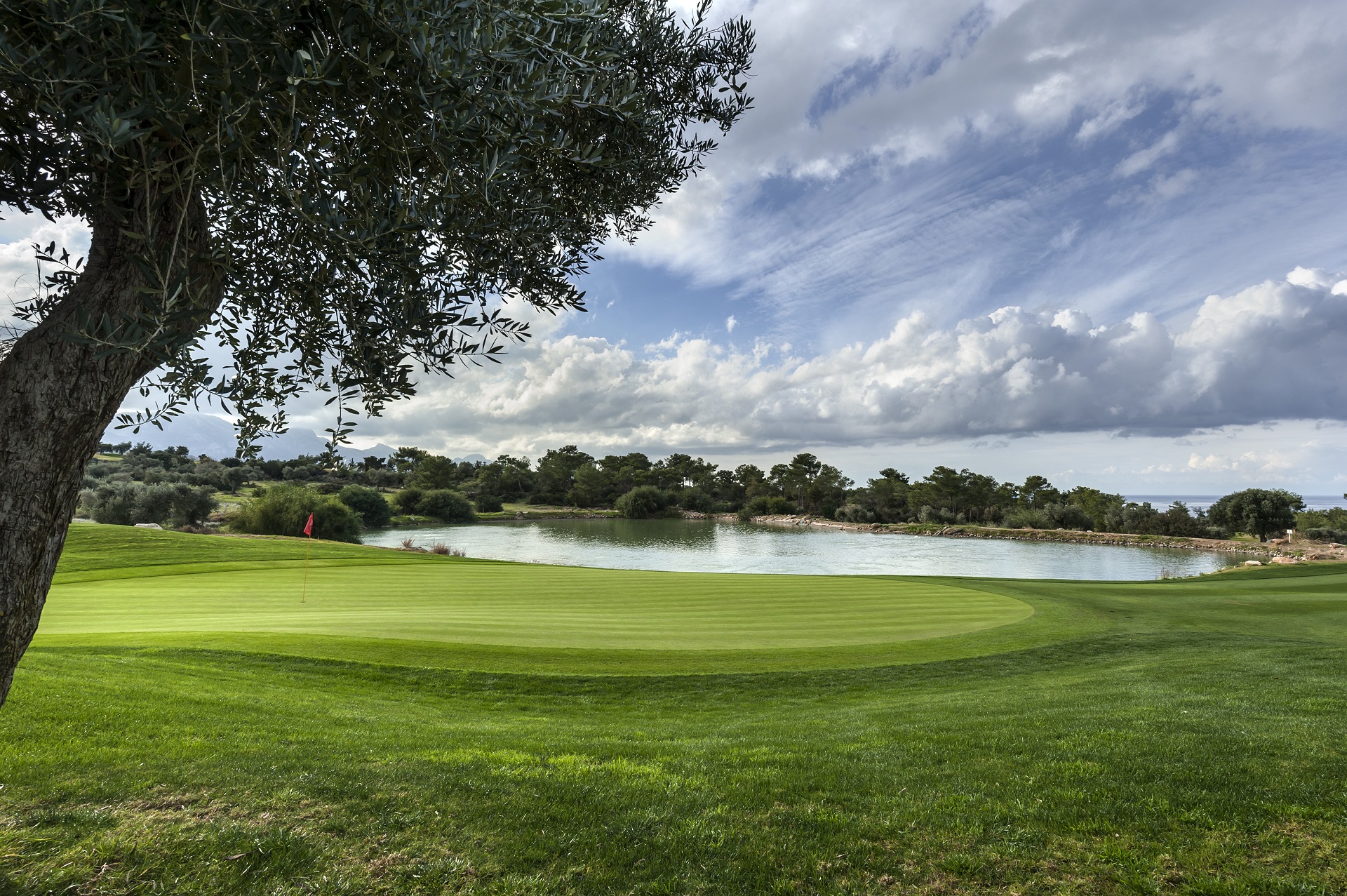 Korineum Golf & Beach Resort