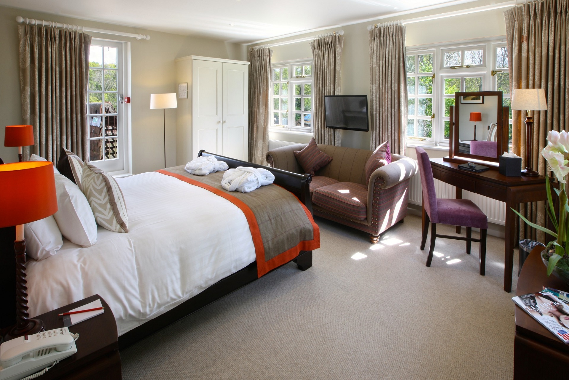 The Bell Inn and Bramshaw Golf Resort