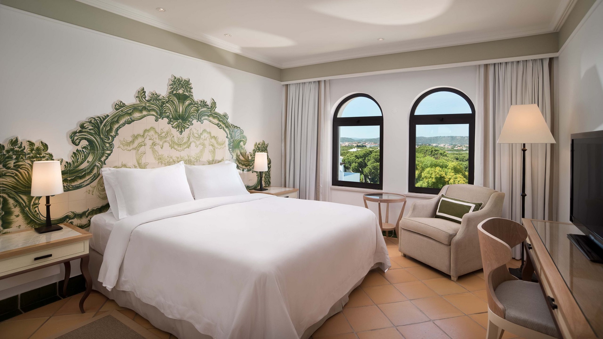 Pine Cliffs Hotel