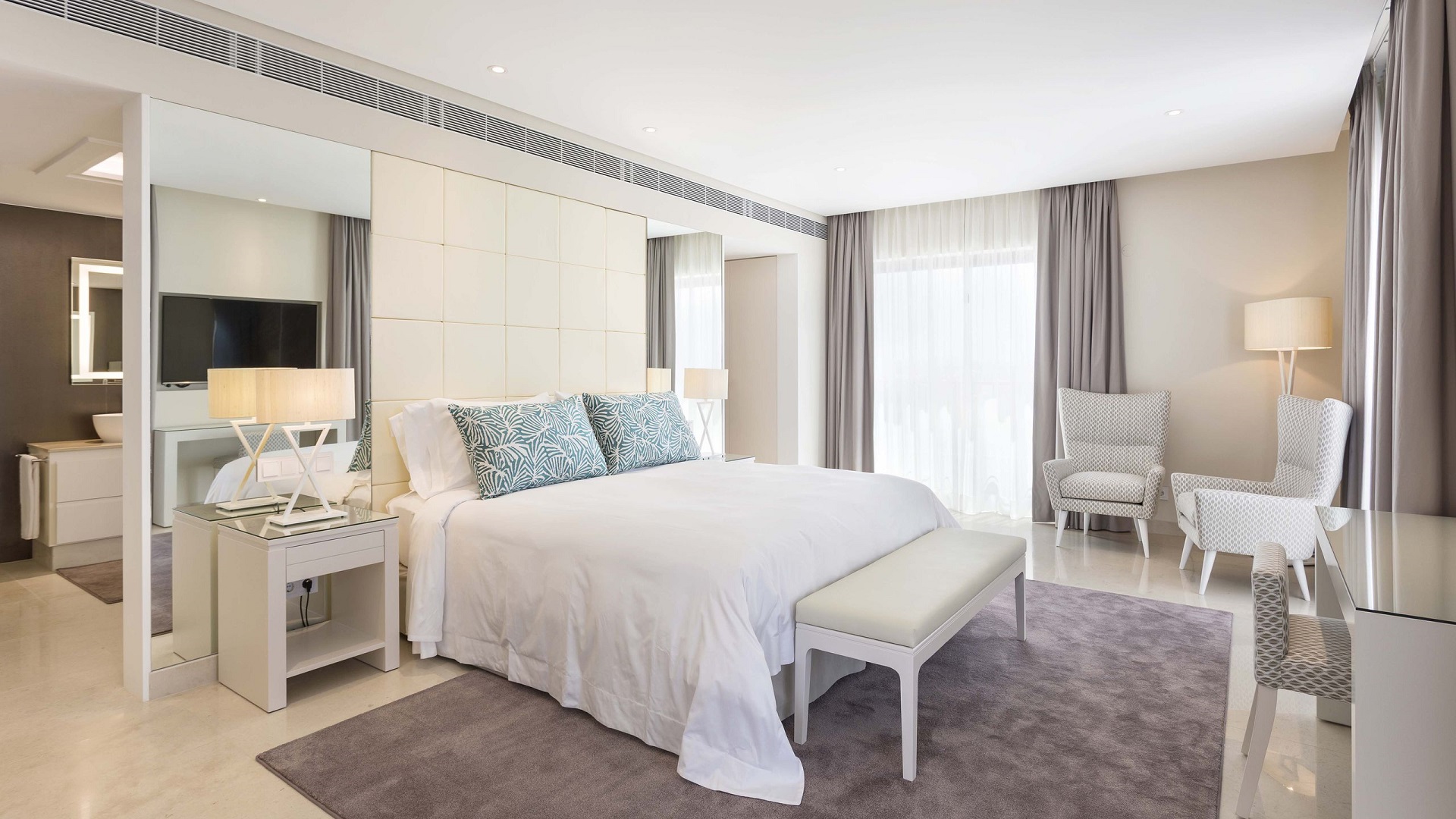 Pine Cliffs Ocean Suites