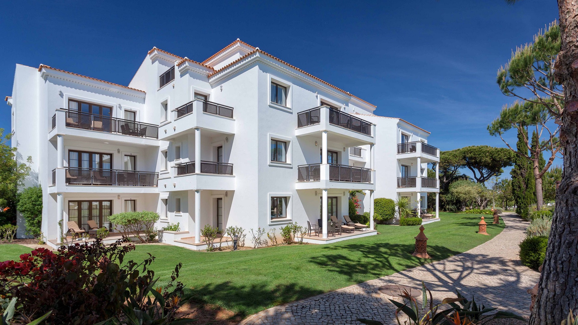 Pine Cliffs Suites
