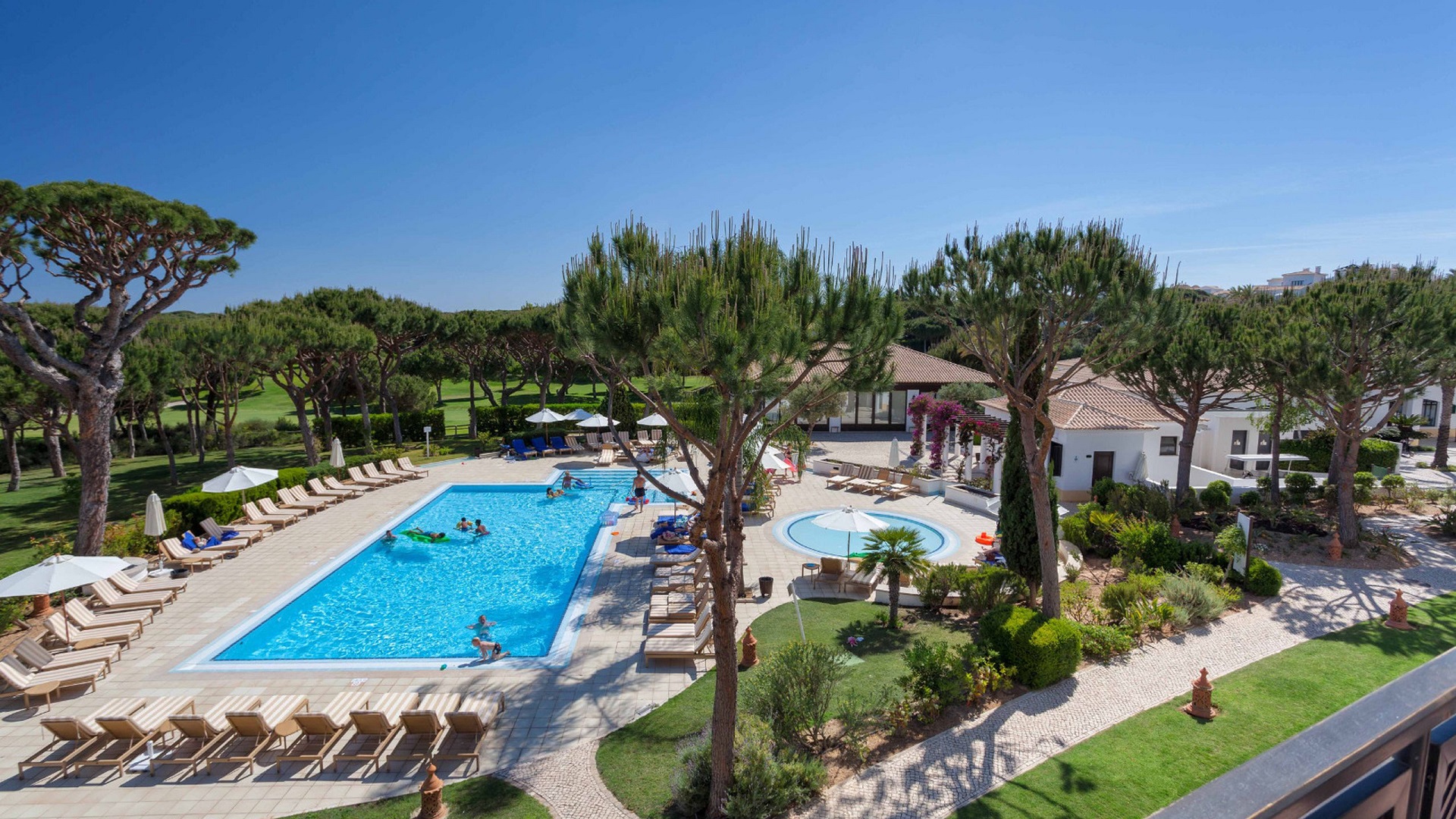 Pine Cliffs Suites