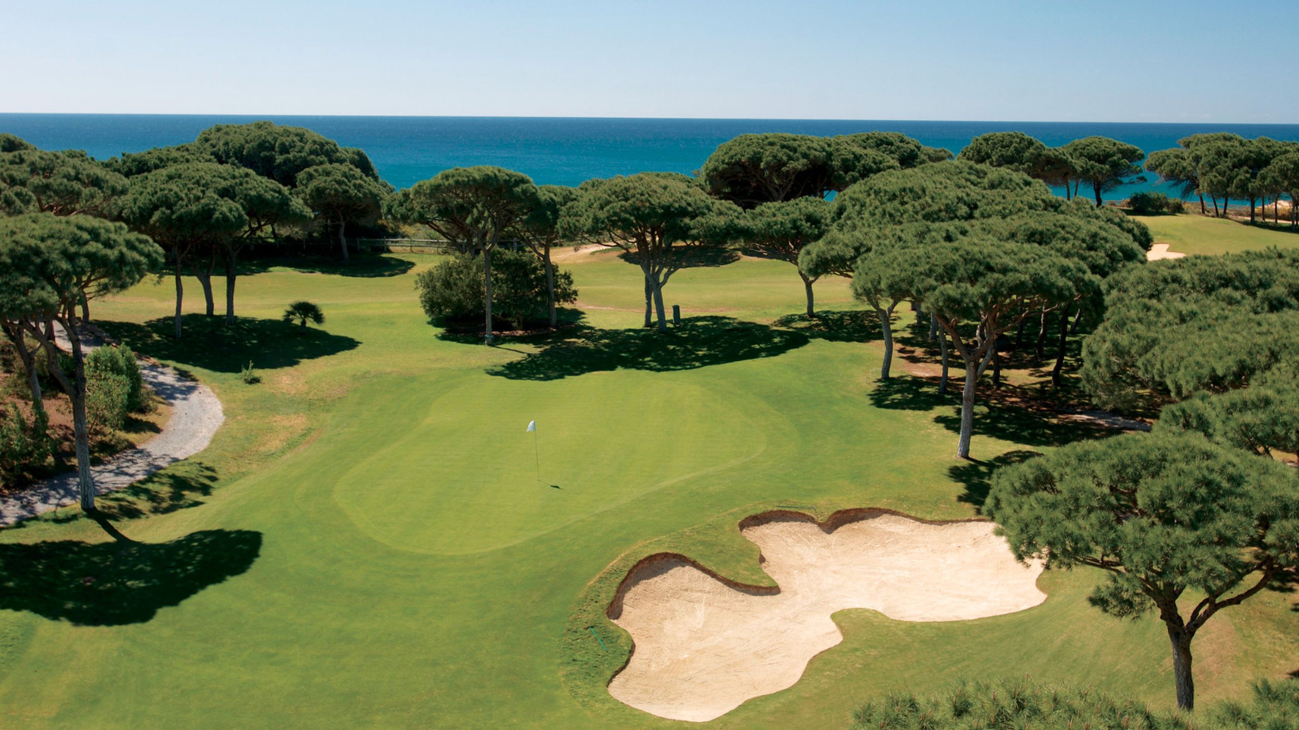 Pine Cliffs Resort