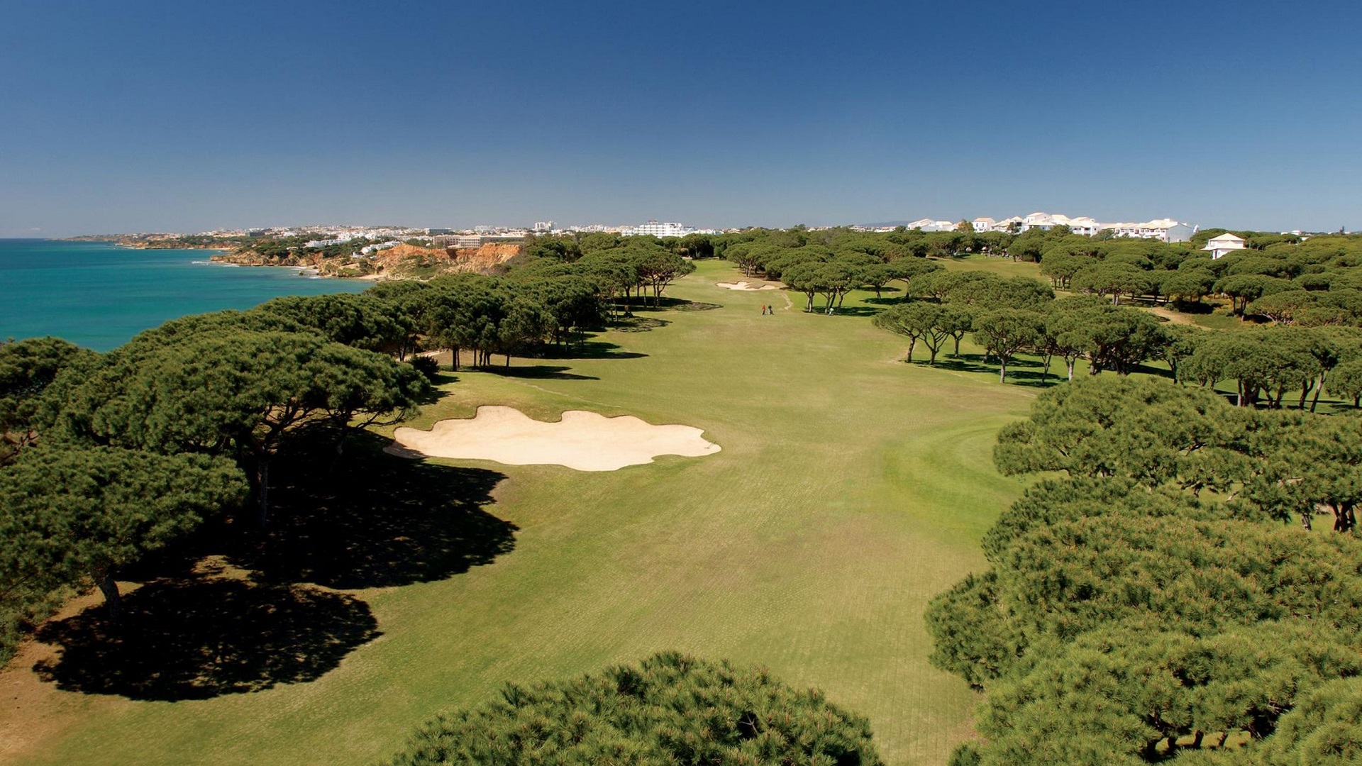 Pine Cliffs Resort