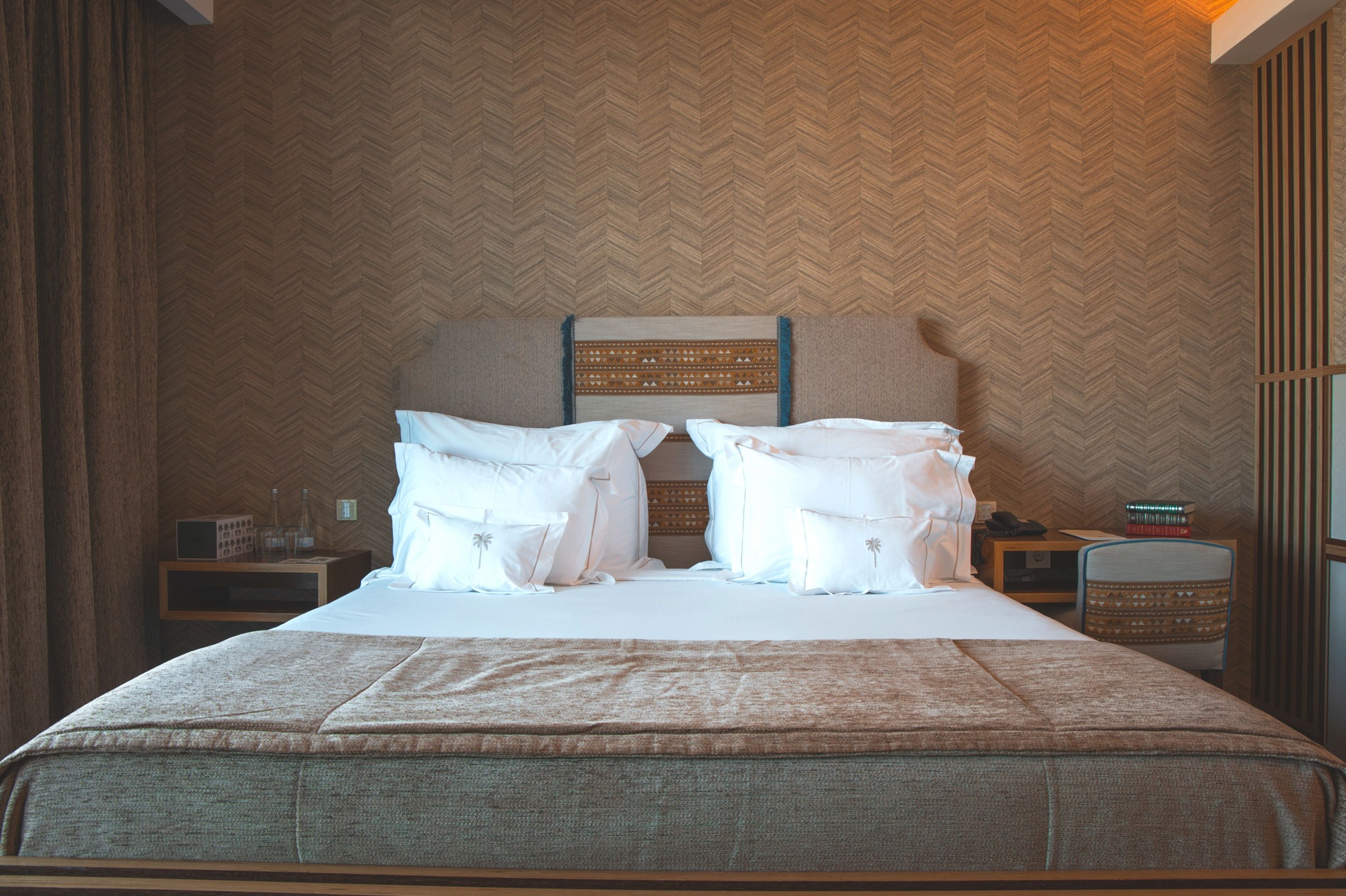 Wine & Books by the Sea