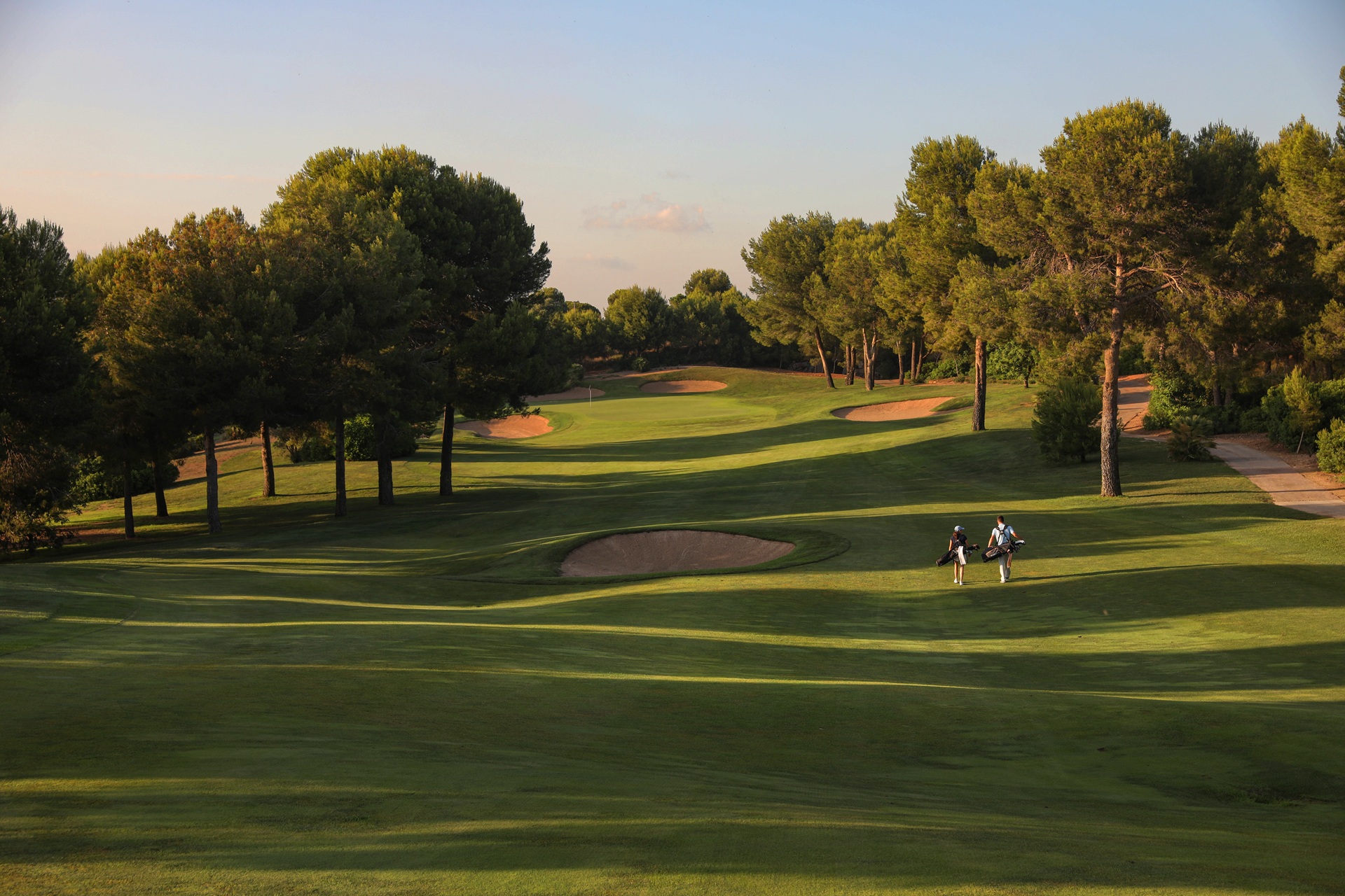 INFINITUM | Hills Course