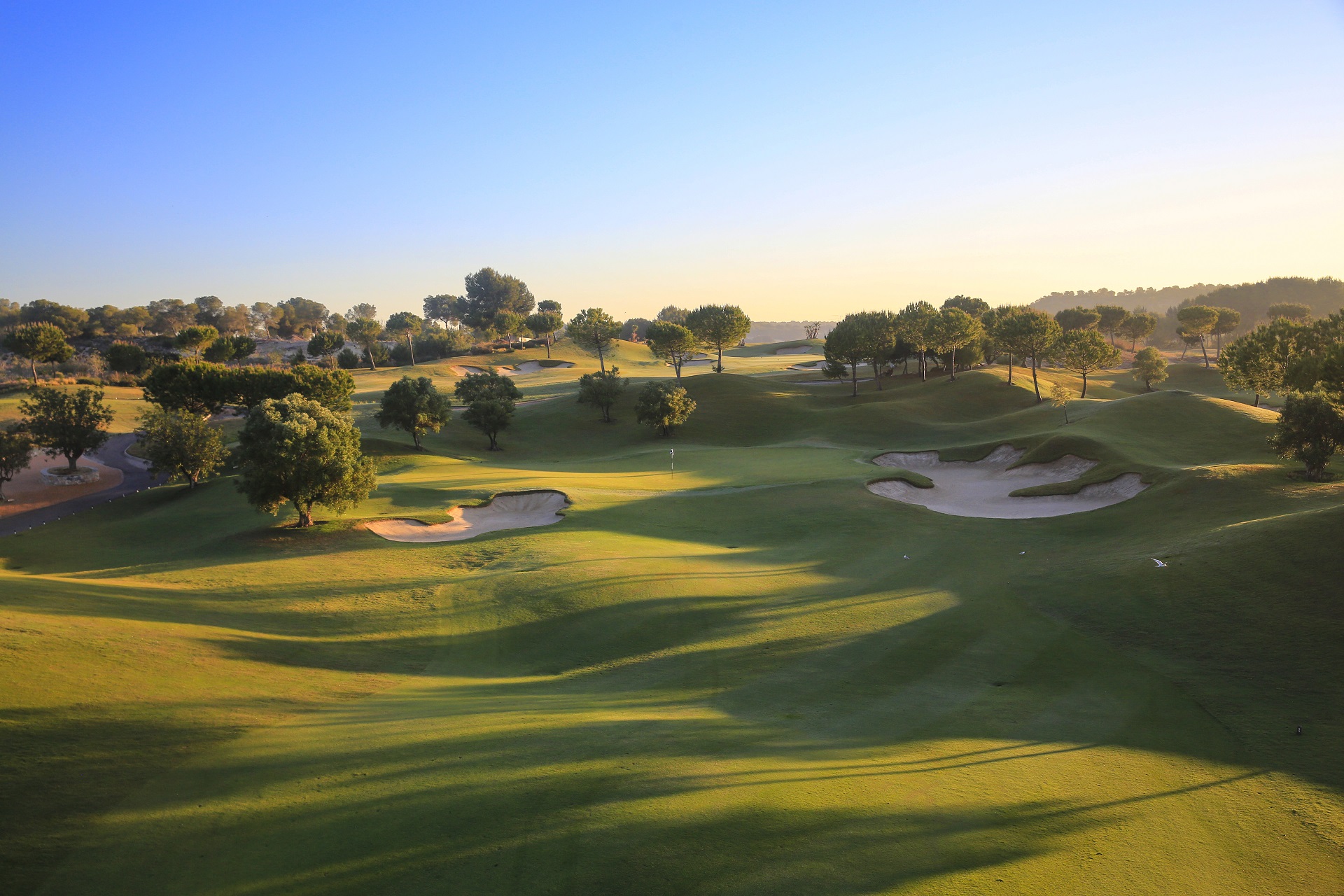 Las Colinas Golf & Country Club
