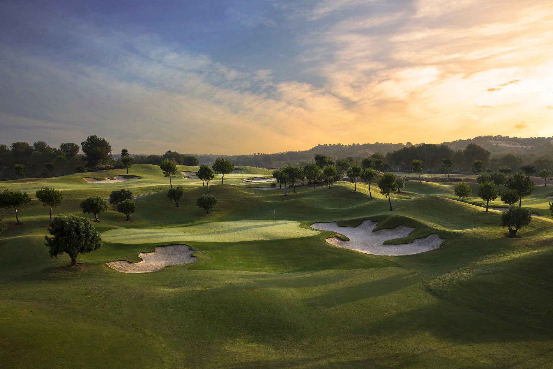 Las Colinas Golf & Country Club