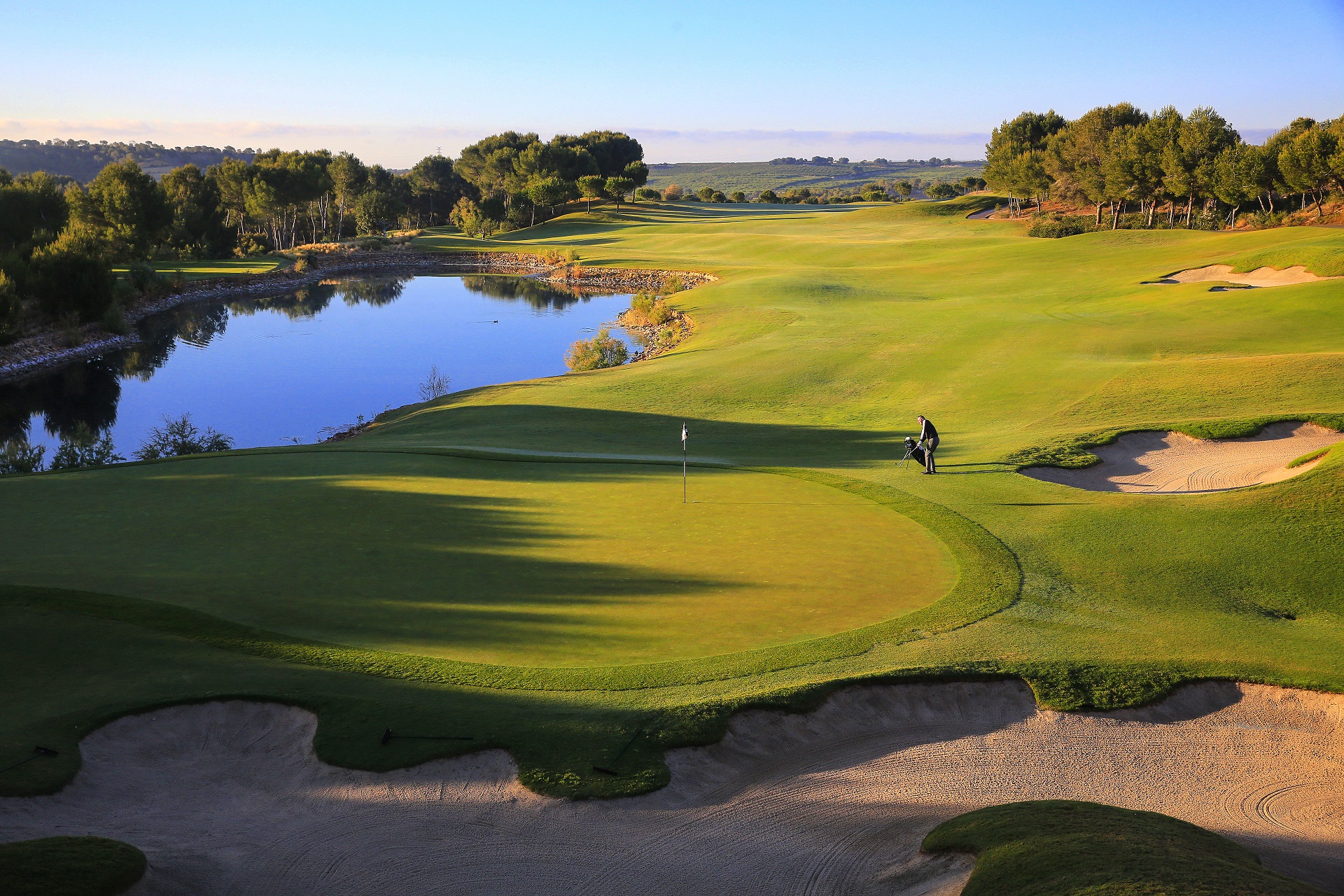 Las Colinas Golf & Country Club
