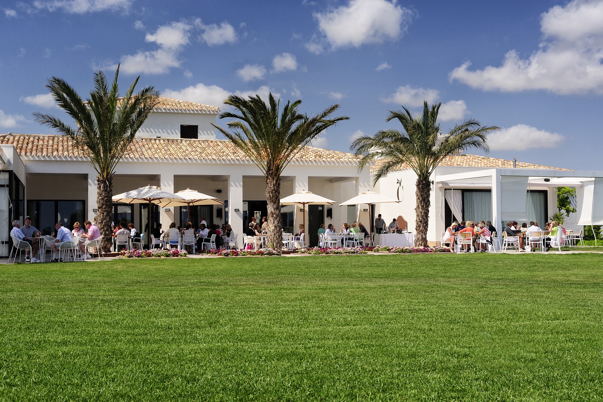 Las Colinas Golf & Country Club