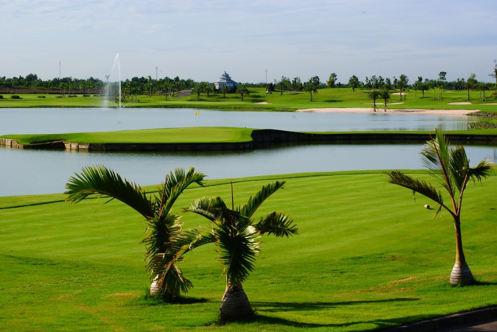 The RG City Golf Club