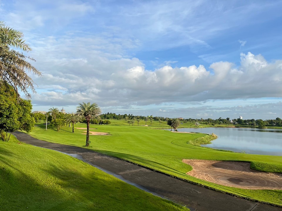 The RG City Golf Club