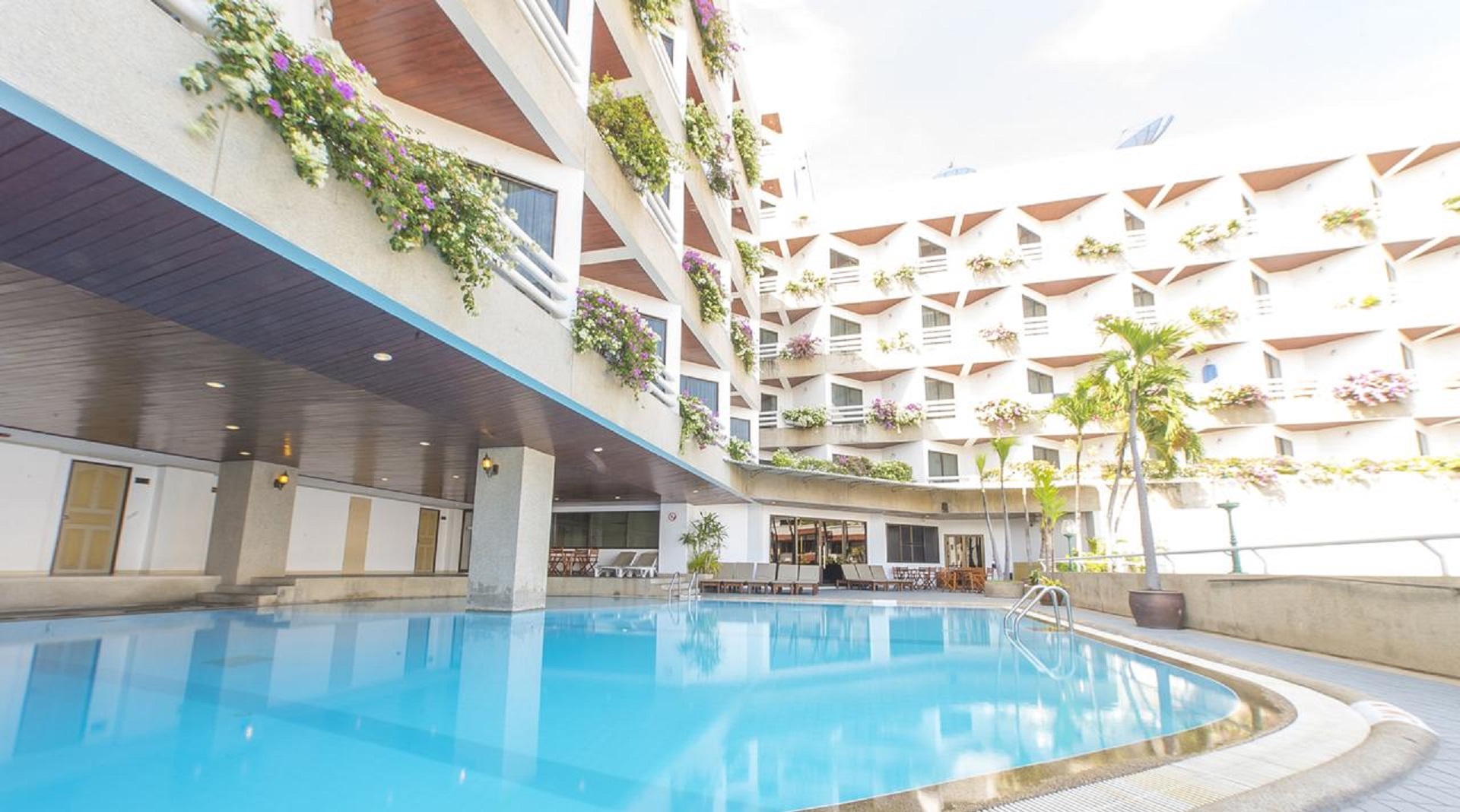 City Beach Resort Hua Hin | Golf i Thailand
